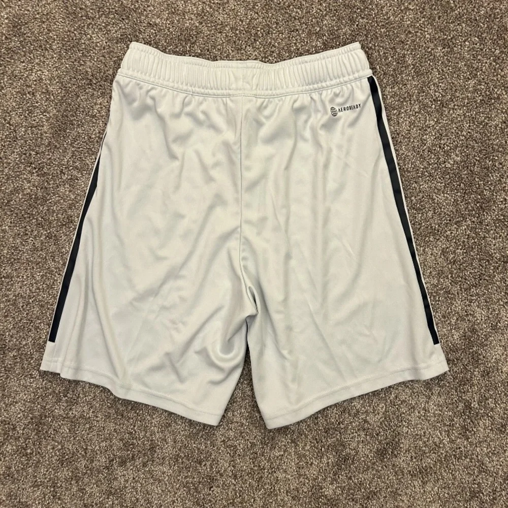 adidas men st